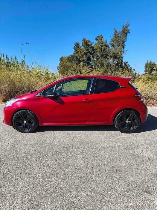 Usado 2013 Peugeot 208 GTi Citadino | € 9.950 (Super Preço) - Imagem 1/4