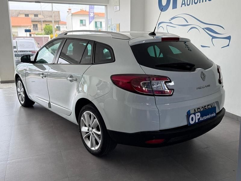Usado Renault Mégane III LIMITED 115 HP (84 kW) 2016 Cinzento Carrinha