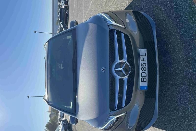 Outra Usado 2023 Mercedes V250 Avantgarde Monovolume | € 64.990 (Super Preço) - Imagem 1/4