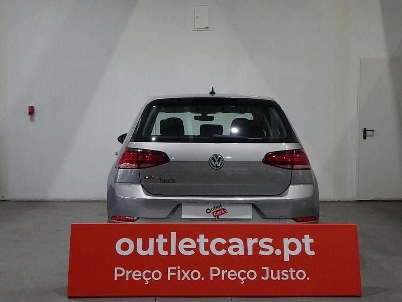 Usado VW Golf VII 115 HP (84 kW) 2019 Cinzento mauve metalizado