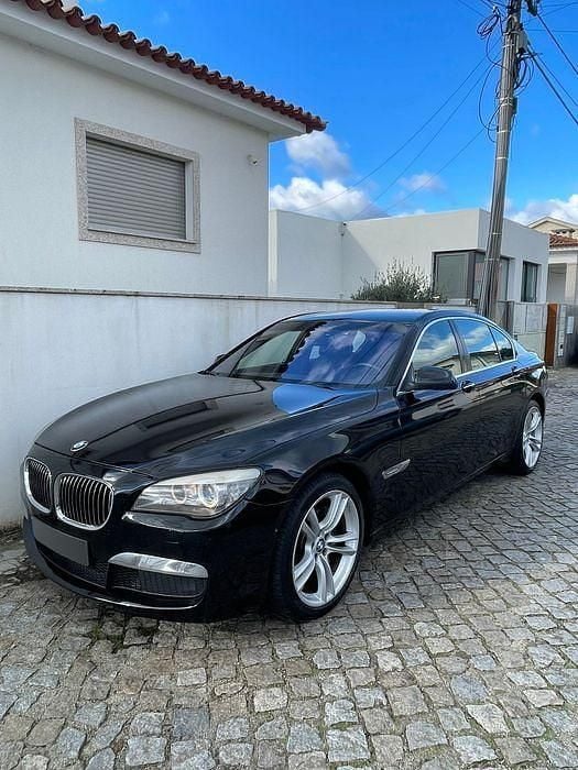 Usado 2011 BMW 740 Sedan | € 14.200 - Imagem 1/4