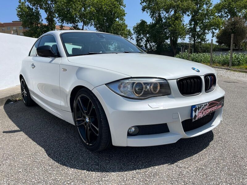 Branco Usado 2013 BMW 118 Coupé Exclusive Coupé | € 14.900 (Preço justo) - Imagem 1/4