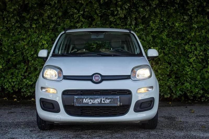 Usado Fiat Panda Lounge 69 HP (50 kW) 2015 Branco Citadino