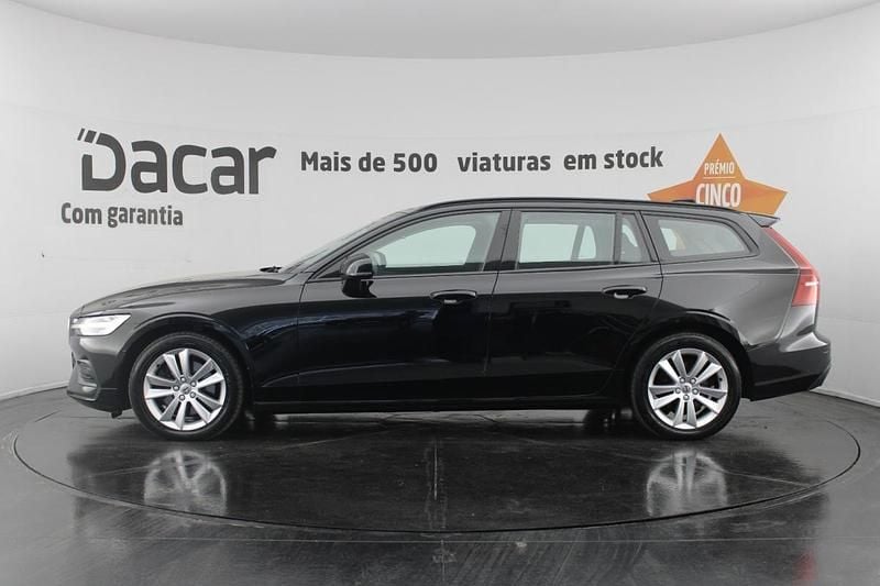 Usado Volvo V60 Momentum 197 HP (144 kW) 2021 Preto Carrinha