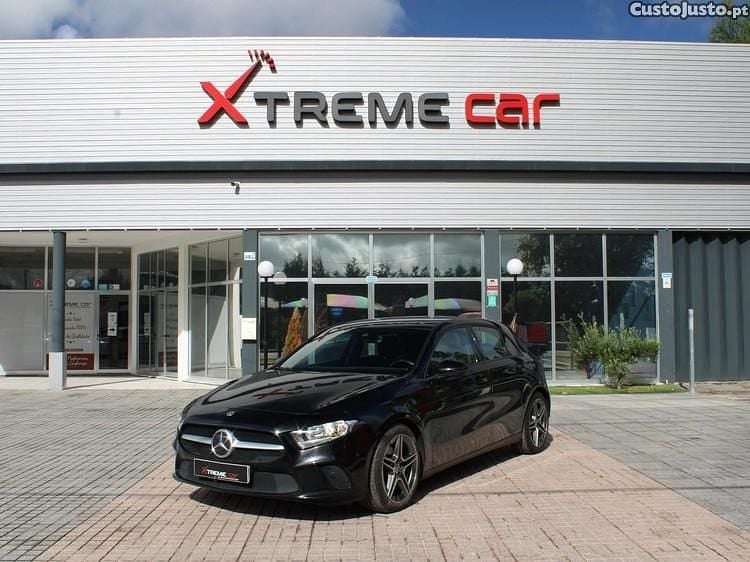 Preto Usado 2021 Mercedes A180 Style Citadino | € 27.900 (Preço justo) - Imagem 1/1