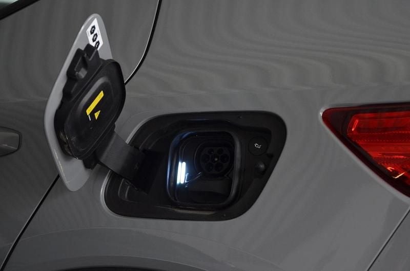 Usado Volvo XC40 185 kW (252 HP) 2024 Cinzento SUV