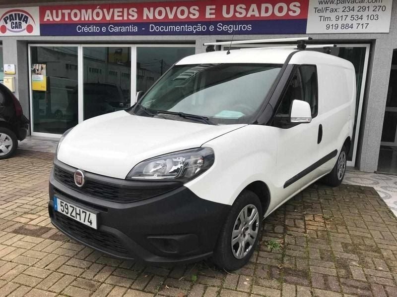 Branco Usado 2019 Fiat Doblò Monovolume | € 11.400 (Preço justo) - Imagem 1/4