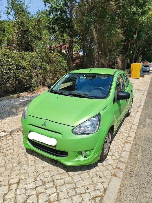Usado 2013 Mitsubishi Space Star Sedan | € 5.300 - Imagem 1/4