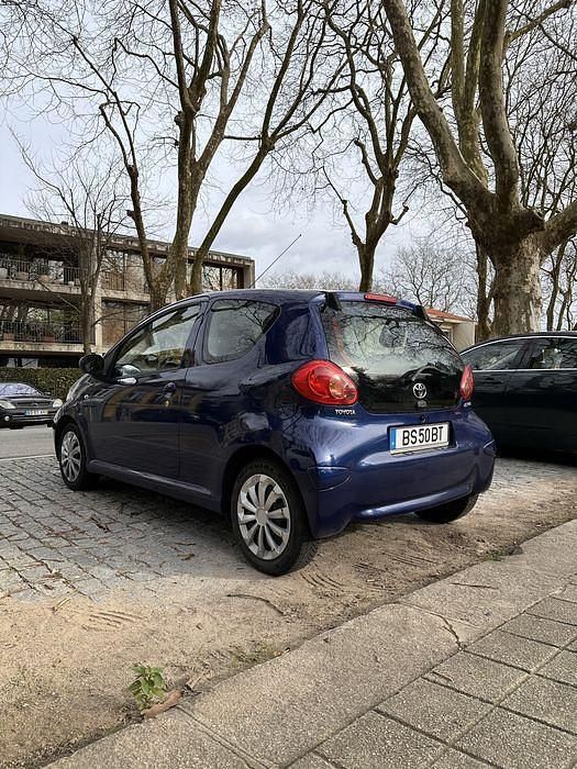 Usado Toyota Aygo 68 HP (50 kW) 2007 Citadino