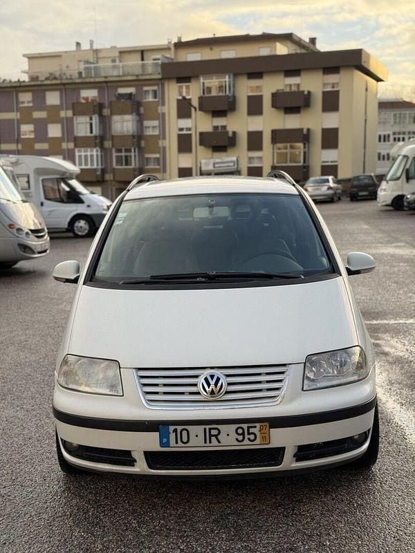 Usado VW Sharan Comfortline 115 HP (84 kW) 2007 Branco Monovolume