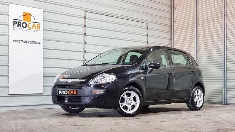 Preto Usado 2011 Fiat Punto Evo Citadino | € 5.500 (Bom preço) - Imagem 1/4