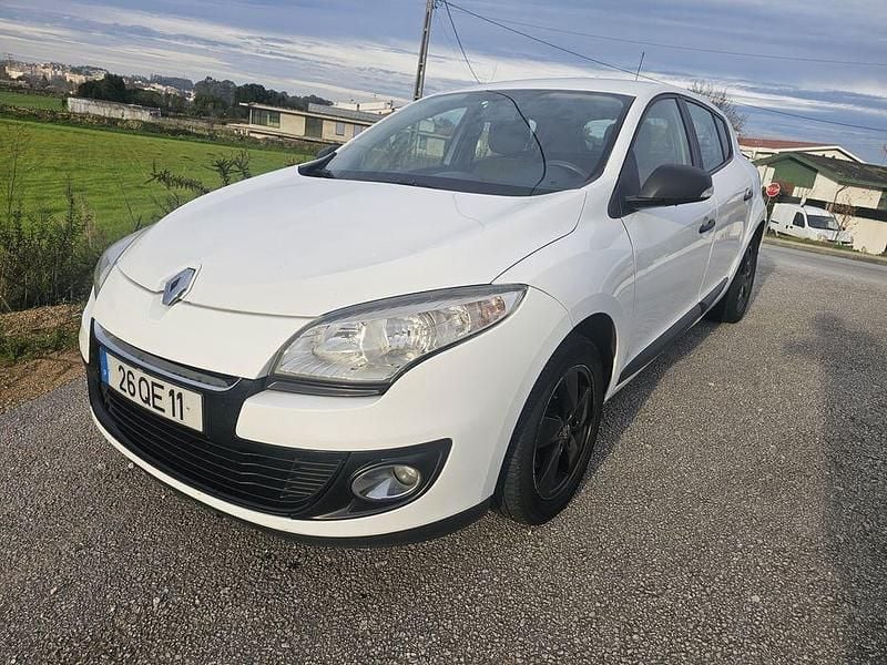 Usado 2012 Renault Mégane III Sedan | € 3.800 (Super Preço) - Imagem 1/4