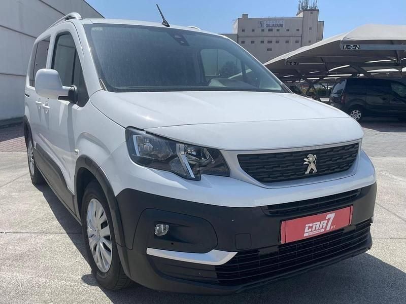 Branco Usado 2019 Peugeot Rifter Active Monovolume | € 20.990 - Imagem 1/4