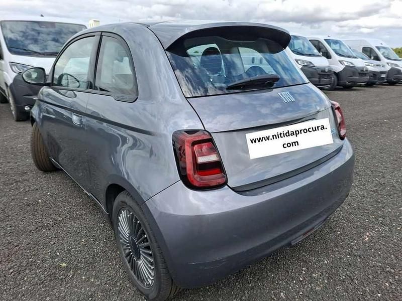 Usado Fiat 500e 86 kW (118 HP) 2022 Cinzento
