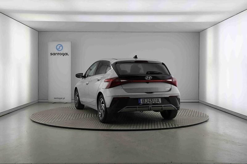 Usado Hyundai i20 Comfort 84 HP (61 kW) 2024 Cinza Citadino