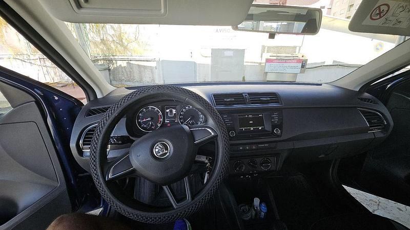 Usado Skoda Fabia 75 HP (55 kW) 2016 Sedan