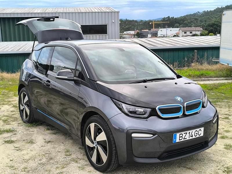 Cinzento Usado 2018 BMW i3 Citadino | € 16.500 (Preço justo) - Imagem 1/4