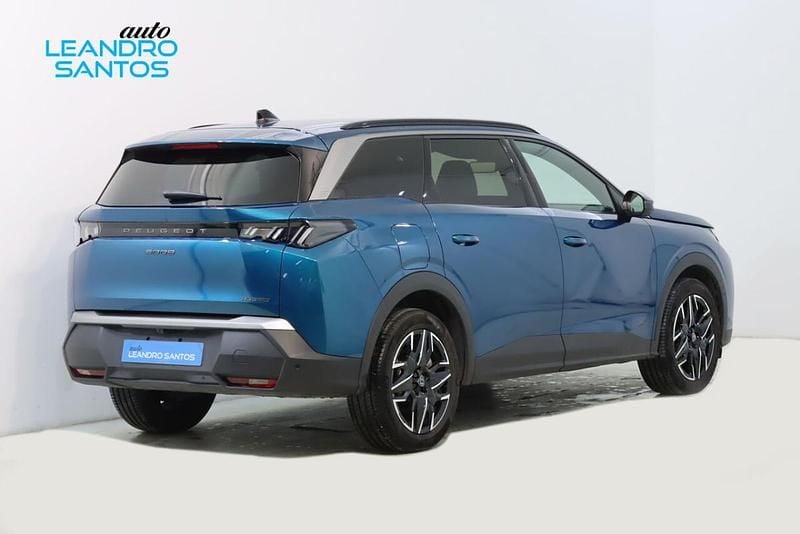 Usado Peugeot 5008 145 HP (106 kW) 2025 Azul SUV