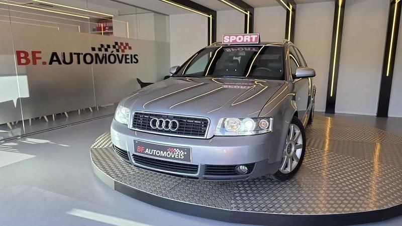 Cinzento Usado 2003 Audi A4 S-Line Carrinha | € 5.750 - Imagem 1/4