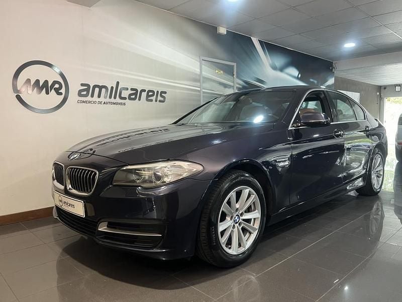 Azul Usado 2015 BMW 520 Luxury Line Sedan | € 16.900 (Bom preço) - Imagem 1/4