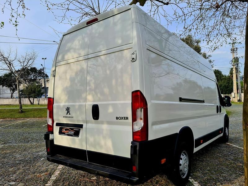 Usado Peugeot Boxer 165 HP (121 kW) 2020 Branco Van