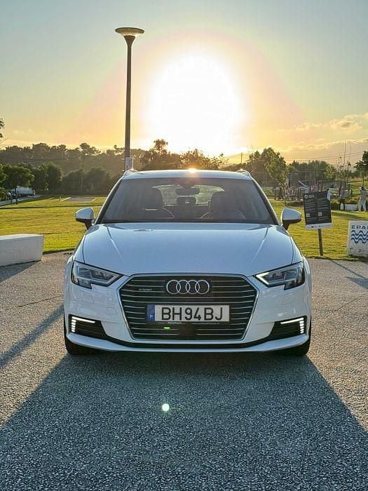 Usado 2020 Audi A3 e-tron Citadino | € 22.990 - Imagem 1/4