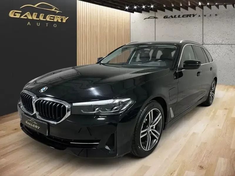 Usado BMW 530e Comfort Edition 292 HP (214 kW) 2021 Preto Carrinha