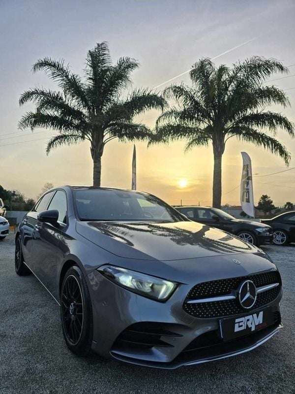 Cinzento Usado 2021 Mercedes A180 AMG line | € 27.900 (Preço justo) - Imagem 1/4