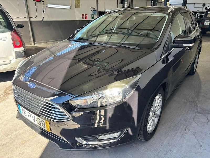 Usado Ford Focus 120 HP (88 kW) 2015 Sedan