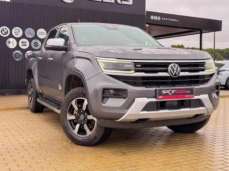Usado VW Amarok 241 HP (177 kW) 2024 Cinzento Pickup