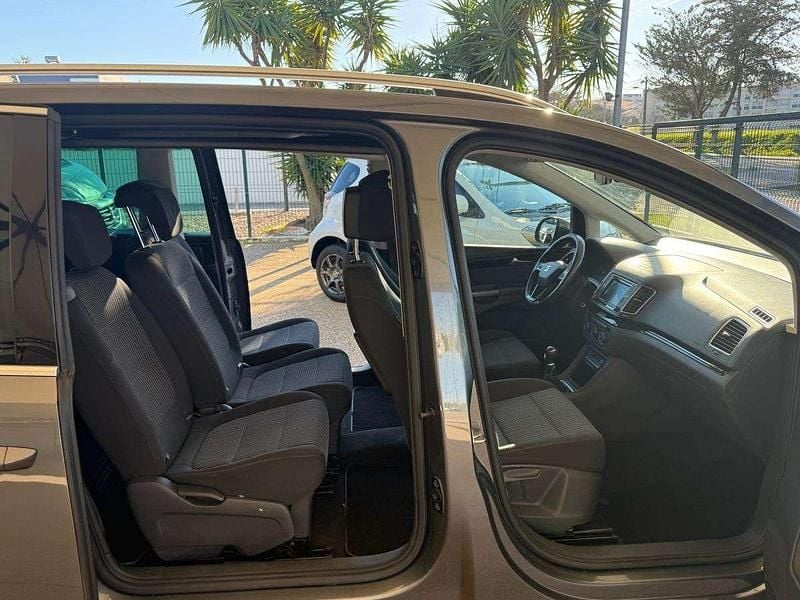 Usado Seat Alhambra Style 140 HP (102 kW) 2016 Cinza Monovolume