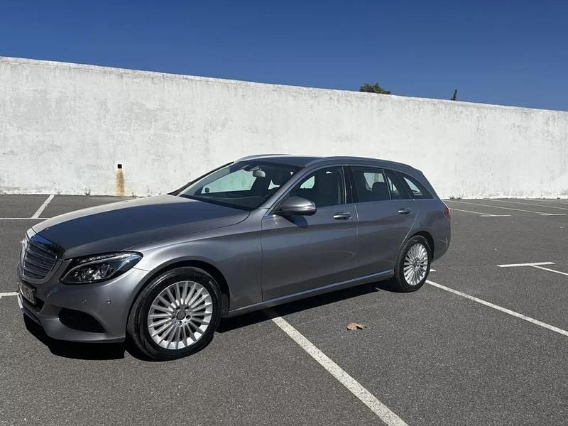 Usado Mercedes C300 231 HP (169 kW) 2015 Cinza escuro Carrinha