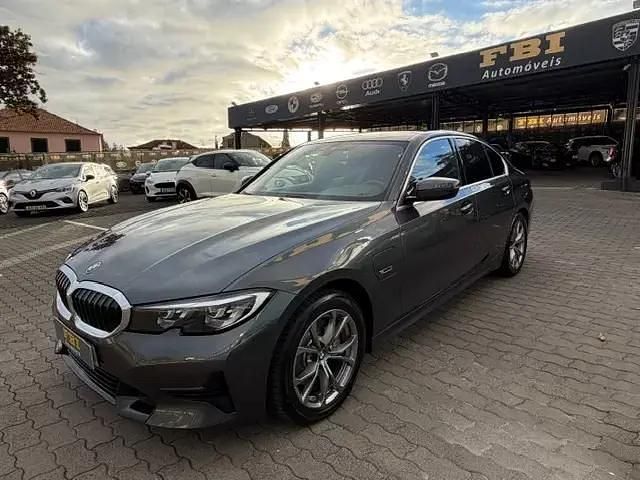 Cinzento Usado 2021 BMW 320e Sport Line | € 28.900 (Super Preço) - Imagem 1/4