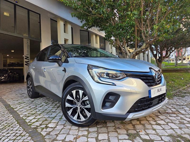 Usado Renault Captur Evolution 145 HP (106 kW) 2023 Cinza prata SUV