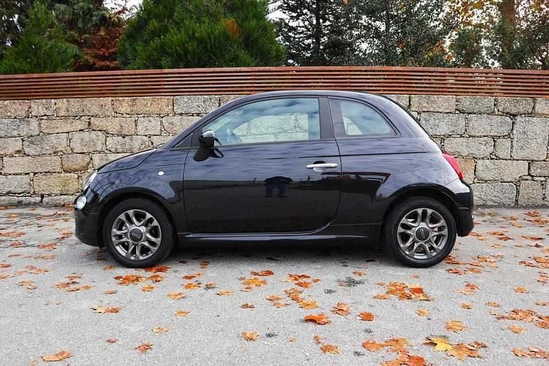 Usado Fiat 500C Connect 70 HP (51 kW) 2021 Preto Cabrios