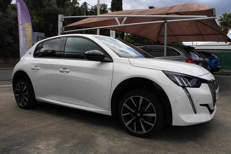Usado Peugeot e-208 GT-line 100 kW (136 HP) 2023 Branco Citadino