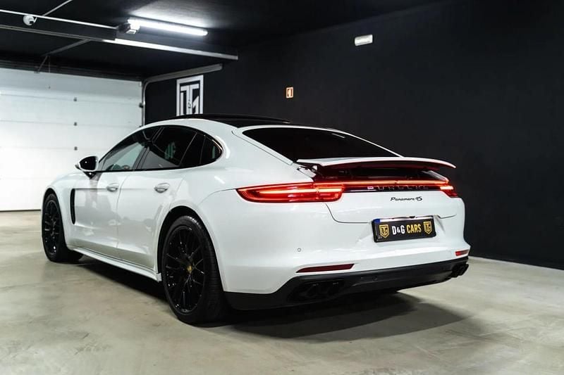 Usado Porsche Panamera 422 HP (310 kW) 2017 Branco