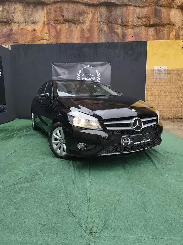 Preto Usado 2014 Mercedes A180 Style | € 12.990 (Bom preço) - Imagem 1/4