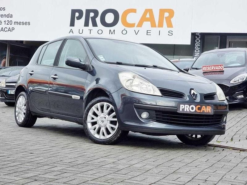 Cinzento Usado 2008 Renault Clio II Rip Curl Citadino | € 6.250 (Caro) - Imagem 1/4