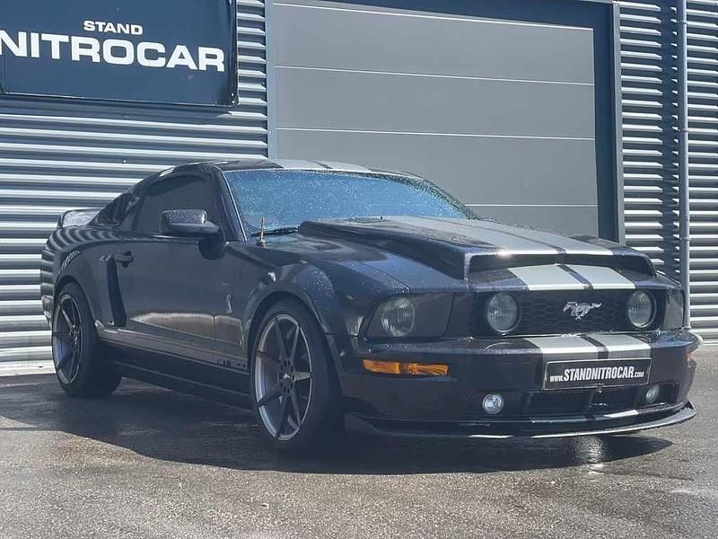 Usado Ford Mustang 253 HP (186 kW) 2005 Preto Cabrios