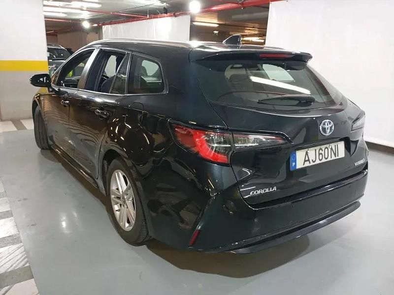 Usado Toyota Corolla Comfort 122 HP (89 kW) 2021 Preto Carrinha