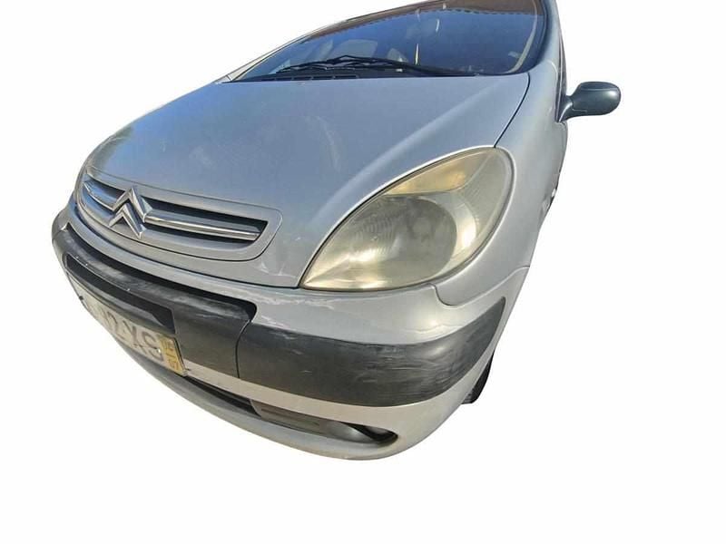 Usado Citroën Xsara 109 HP (80 kW) 2004 Cinzento Monovolume