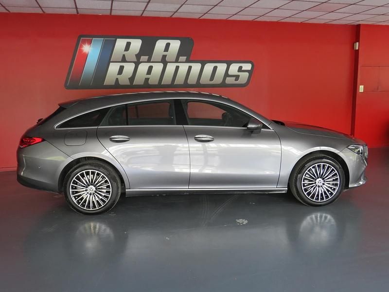 Usado Mercedes CLA250e Style 218 HP (160 kW) 2022 Cinza Sedan