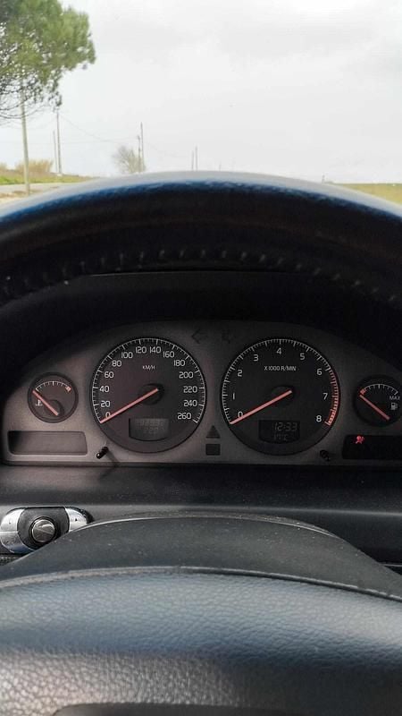 Usado Volvo V70 250 HP (183 kW) 2000 Cinzento Carrinha