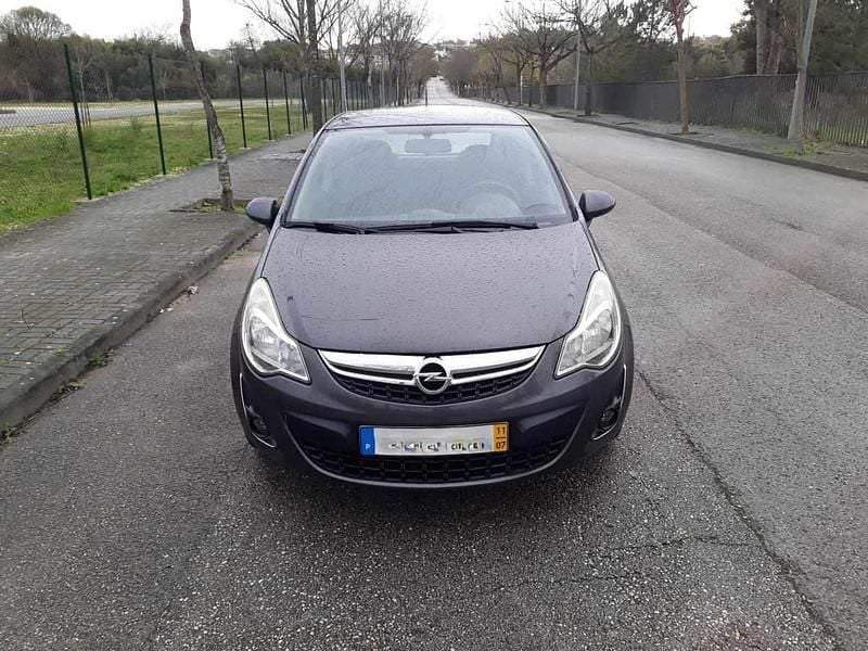 Cinzento Usado 2011 Opel Corsa Citadino | € 5.100 (Super Preço) - Imagem 1/4