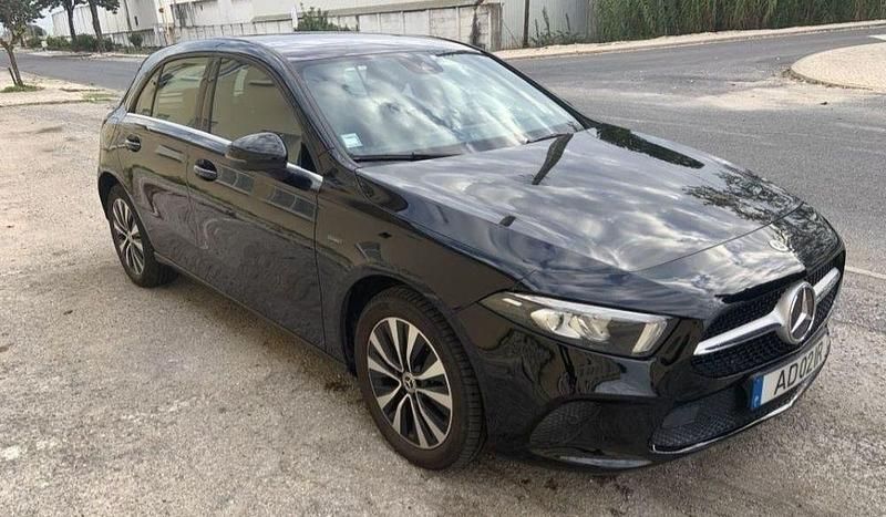 Usado 2020 Mercedes A250 Sedan | € 23.500 (Preço justo) - Imagem 1/4