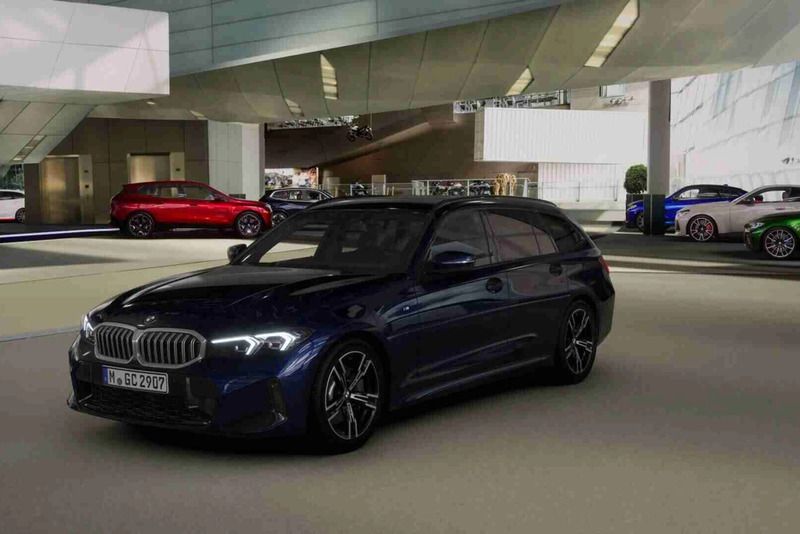 Azul Novo 2024 BMW 318 Shadowline Coupé | € 59.900 - Imagem 1/4