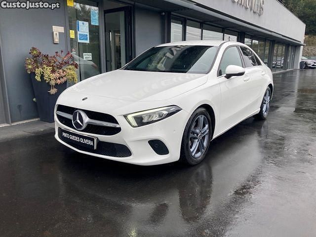 Branco Usado 2019 Mercedes A180 Progressive Sedan | € 22.500 (Preço justo) - Imagem 1/1