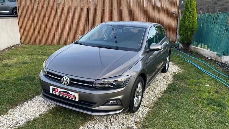 Cinzento Usado 2018 VW Polo Citadino | € 12.590 (Preço justo) - Imagem 1/4