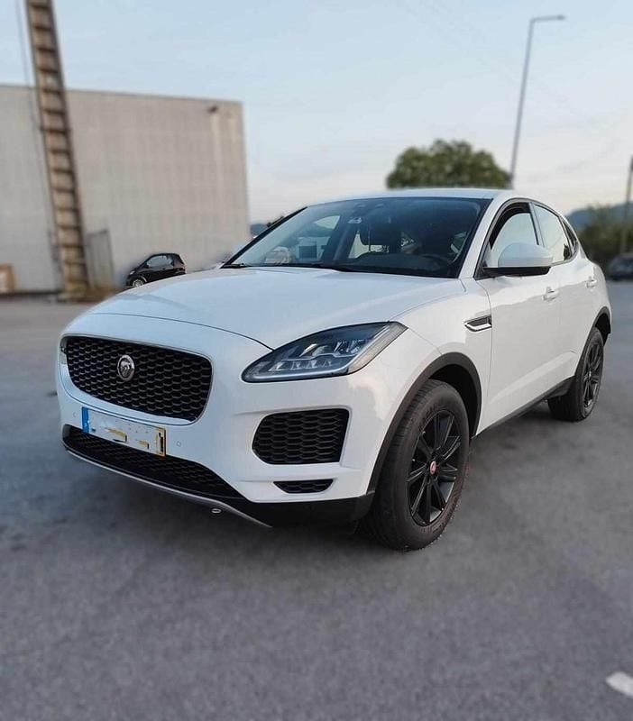 Branco Usado 2018 Jaguar E-Pace SUV | € 19.500 - Imagem 1/4